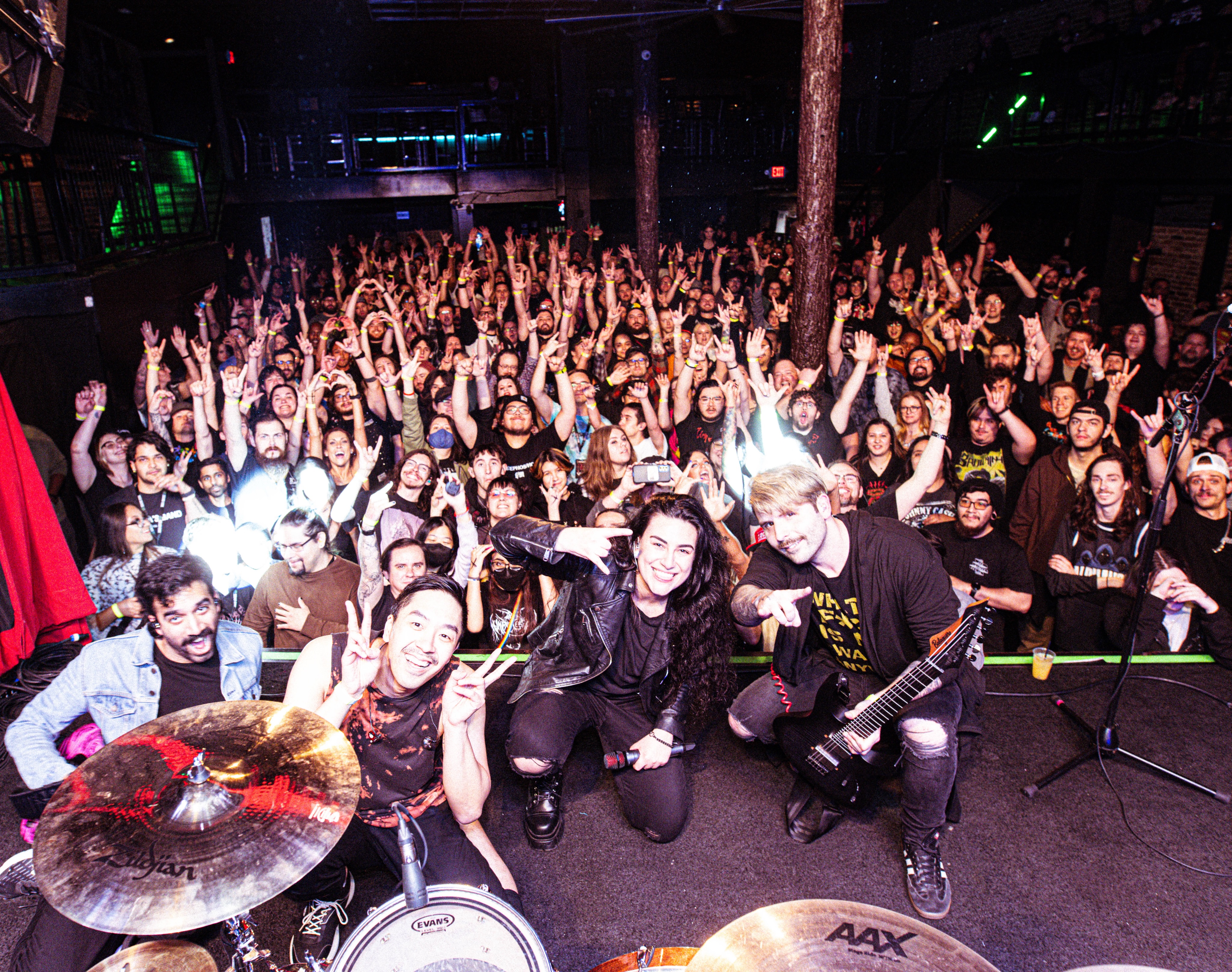 Something about Texas always the bestest
(2024 @rhdband x @unprocessedband tour)
πΈ @anthonydechristo